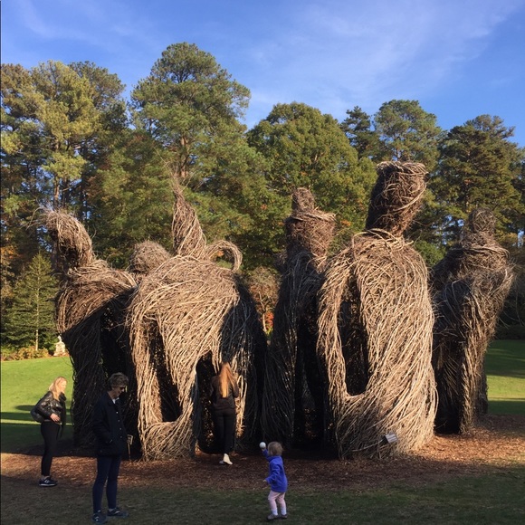 Meet your Posher, Meghan - Picture 4 of 5